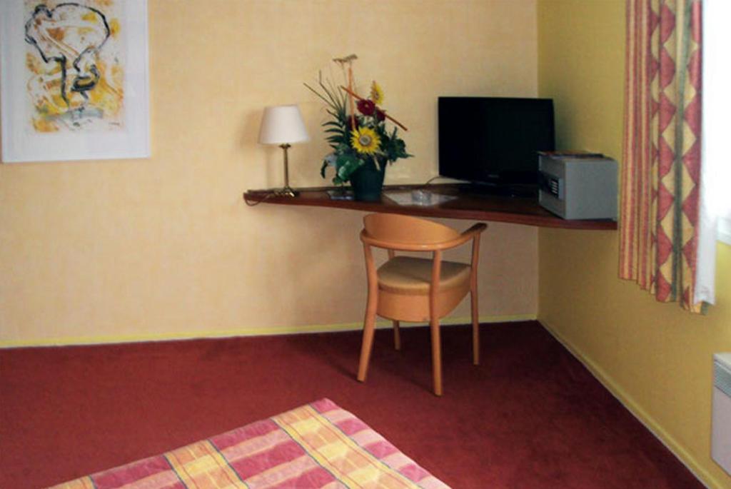 Les Colonnes Strasbourg Zenith Hotel Eckbolsheim Bilik gambar